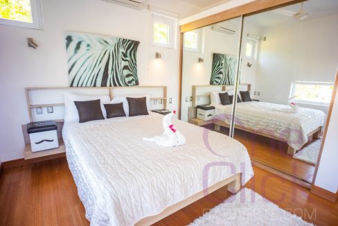 33 villa