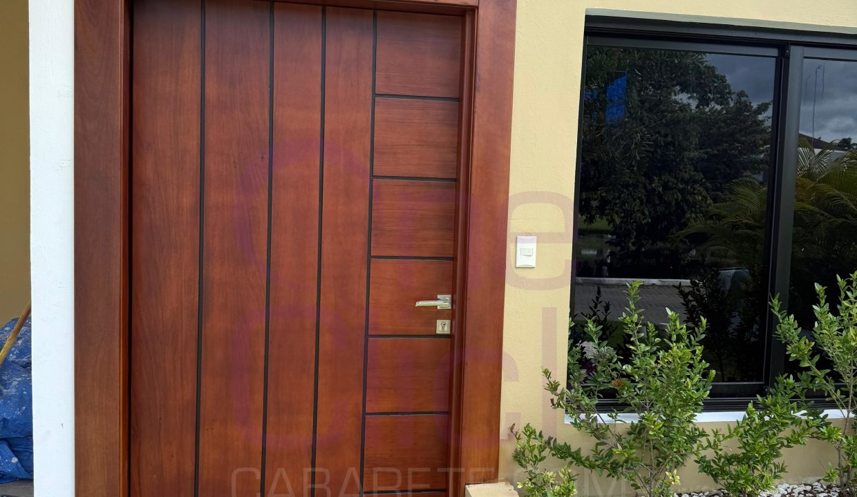 3 puerta principal