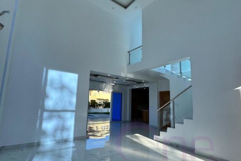 8 sala